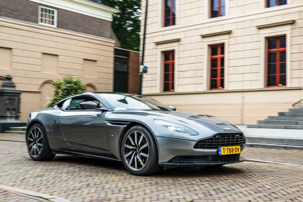 Aston Martin DB11